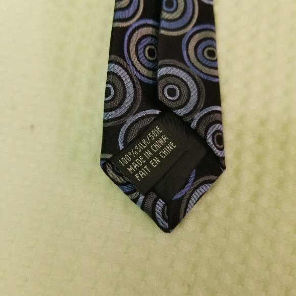 Joseph Abboud Men's Tie100% Silk Woven Pattern Black with Blue/Gray Circles - Picture 7 of 7